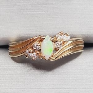 10K Solid Yellow Gold Natural Marquise Opal & Round Diamond Ring